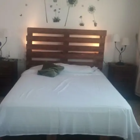 Privatunterkunft Casa Los Amigos Del Surf Praia Das Furnas *
